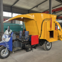 Nuova Macchina Miscelatrice e Tritatrice per Mangimi Avicoli, Autopropulsa, Mini TMR con Motore Diesel, Capacità 3 Tonnellate/Ora, Acciaio Resistente