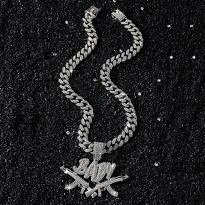 Nuevo Collar con Colgante Personalizado Estilo Hiphop con Letras BABY y Diseño de Pistola Doble, Accesorio Creativo y Moderno para Hombre, Venta al Por Mayor - Product Image 3