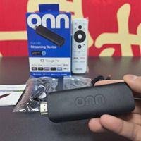 Onn TV Box Inteligente 4K/8K Android 14 Quad Core, Conectividad 5G, 2GB de RAM, Control Remoto por Voz, Reproductor Multimedia, Ethernet de 100Mbps