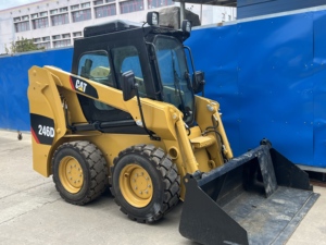 รถตักล้อยาง CAT 246D มือสอง สภาพดี นำเข้าจากต่างประเทศ เครื่องจักรครบชุด ชั่วโมงการทำงานต่ำ รองรับอุปกรณ์เสริมหลากหลายประเภท - Product Image 1