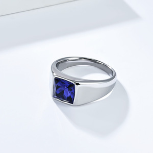 แหวนสแตนเลสประดับอัญมณีแก้วรูปทรงเรขาคณิต เครื่องประดับแฟชั่นสำหรับทุกเพศ ของขวัญ รุ่น K-R1019 - Product Image 3