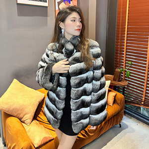 Capa de piel de zorro dorado para mujer, lujosa, elegante y moderna capa de piel de invierno - Product Image 1