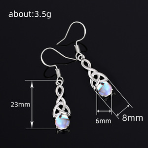 Elegante Set di Orecchini e Collana a Triangolo Intrecciato per Donne, Gioielli con Finta Pietra Lunare - Product Image 5