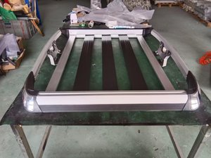 Portapacchi Universale in Lega di Alluminio per Pickup 4x4 <span class=keywords><strong>con</strong></span> Capacità di 100kg e Dimensioni 127x90cm - Product Image 2