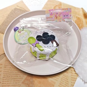 Juguete Antiestrés de Silicona de Grado Alimenticio con Forma de Pastel de Cumpleaños de Cereza, Textura Súper Suave - Product Image 4