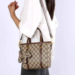 Bolso de Mano de Lujo de Alta Gama para Mujer, Mochila Cruzada de Gran Capacidad, Material PU Moderno, Bolso Casual Resistente - Product Image 3