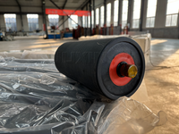 Rouleau de convoyeur industriel robuste pour l'exploitation minière, avec coussin de caoutchouc, support et roulement à billes à gorge profonde
