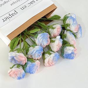 Ramos de rosas tejidos a mano, decoraciones florales versátiles, ganchos para flores de vida eterna, hilo de tejer, flores al por mayor - Product Image 1