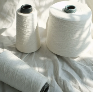 MVS NE 32/1 70% filato misto a vortice bianco grezzo in poliestere e viscosa 30% per maglieria e tessitura - Product Image 4
