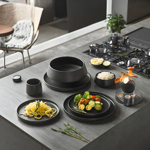 Plato plano de cerámica para sushi al por mayor, de porcelana negra mate, para aperitivos, ensaladas y postres, para restaurante - Product Image 4