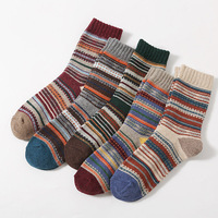 Chaussettes en laine géométriques personnalisées pour femmes, chaussettes mi-mollet chaudes d'hiver, absorbantes, tricotées, multicolores, rayées, pour le quotidien