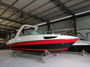 Bateau de tourisme rapide en fibre de verre de 7,3 m (24 pieds) de long, pour 6 personnes, à vendre - Product Image 4
