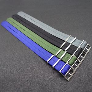 Venta al por mayor de color verde-caqui personalizar correa de reloj de moda 20mm 22mm correa de reloj de nailon de una pieza - Product Image 3