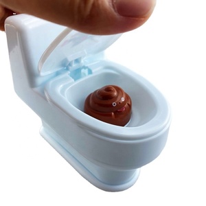 2025 Jouets créatifs de farces pour le Poisson d'avril, avec fonction de pulvérisation d'eau en forme de toilettes, pour les tours de farces en salle de bain - Product Image 6