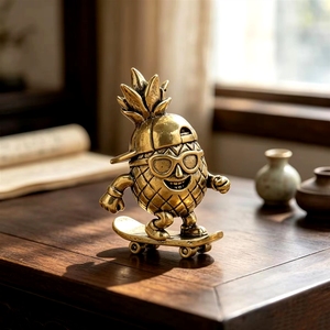 全新黄铜滑板菠萝小雕像抽象工艺品餐桌装饰品仿古 - Product Image 3