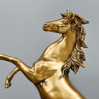 Figurine de cheval 'Success Once' au design minimaliste moderne en cuivre massif et résine synthétique, idéale pour les cadeaux d'affaires et la décoration intérieure