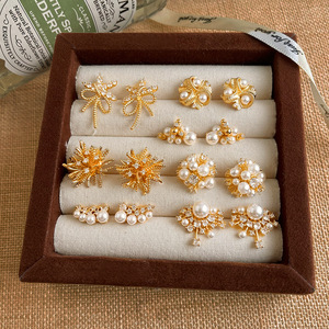 Pendientes de circonita con diseño de lazo de cinta y nieve, engaste de bisel, regalo de moda para mujer, Yiwu - Product Image 6