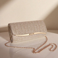 Pochette de mariage argentée scintillante pour femme, sac de soirée à rabat brillant avec chaîne métallique pour cocktail de mariage ou banquet