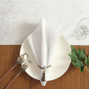 Serviettes en tissu de fromage Blush classiques en coton personnalisable pour le dîner et la table de mariage Touche personnalisée - Product Image 6