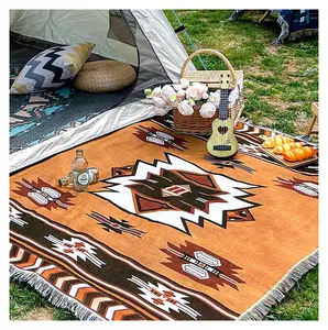Boho tassels 130*160cm Custom logo solid morocan Polyester Cotton Woven outdoor picnic Blanket for outdoors Beach sofa decor