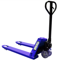 Transpalette manuel fiable 2,5T avec hauteur de levage de 200 mm et roues silencieuses en nylon PU pour usage en supermarché et salle blanche