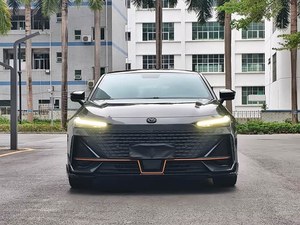 Auto Usado a Precio Económico, Changan UNI-V 1.5T Sedán 2022, Alta Configuración, Sedán Deportivo de Lujo Accesible, Exportación de China - Product Image 2