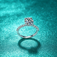 Bague en moissanite ronde 2 carats D VVS1 en argent sterling 925, vente en gros d'usine, certifiée GRA, passe le testeur de diamant, plaqué rhodium lourd