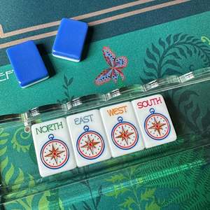 Tuiles de mahjong en <span class=keywords><strong>bois</strong></span> sauvage de style moderne, tuiles de mahjong américaines personnalisées, 4 couches, 160 pièces, luxe, acrylique, marque respectueuse de l'environnement - Product Image 3