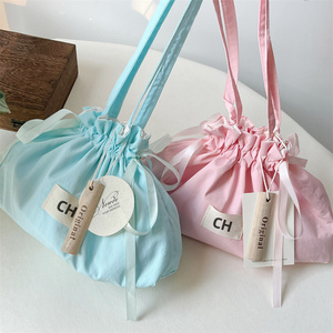 Bolsas de Regalo de Algodón Ecológicas y Duraderas con Cordón, Color Sólido, Logotipo Personalizado, Etiquetas Añadidas, con Lazo, Bolsa de Compras - Product Image 1