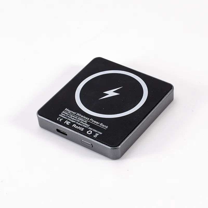 Logo personalizzato Ultra Mini quadrato Design esterno batteria portatile caricatore magnetico banca di potere senza fili per iPhone14promax