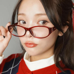 กรอบแว่นตาทรงรีเล็กสไตล์พังก์ ป้องกันแสงสีฟ้า เลนส์แบน รุ่นใหม่ปี 2025 กรอบแว่นตาผู้หญิง ดีไซน์เฉพาะตัว สไตล์สาวฮอต ทรงเว้า - Product Image 3