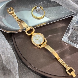 Montre Bracelet Vintage Femme Écologique à Cadran à Aiguilles Quartz, Boîtier 9mm, Cadran 28mm, en Alliage avec Bouton Décoratif - Product Image 5