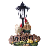 Lampe de jardin familiale solaire en forme de poulet, statue de coq, de poule et de poussins en résine avec inscription « BIENVENUE », décoration de patio extérieur pour la cour et la pelouse