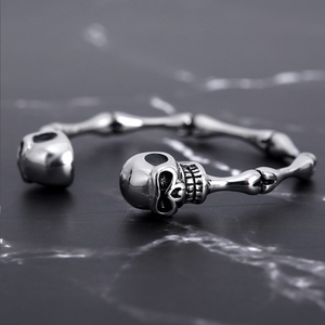 Pulsera Personalizada con Diseños de Calaveras y Cabezas de Fantasma, Brazalete de Acero Inoxidable para Hombre, Precio al por Mayor, MOQ Bajo - Product Image 3