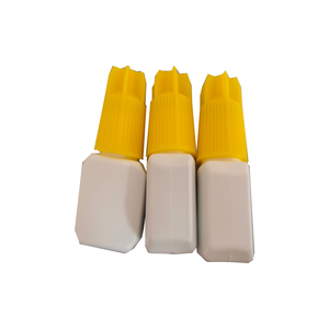 Venta directa de fábrica, <span class=keywords><strong>pegamento</strong></span> líquido para pestañas hecho a medida para pegar rápidamente pestañas postizas - Product Image 1