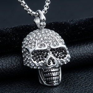 Collar de hombre de acero inoxidable con colgante de calavera con engaste de diamantes de imitación, estilo geométrico retro punk - Product Image 1