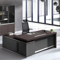 Bureau de direction moderne convertible avec armoire de rangement, mobilier de patron, design élégant pour le travail