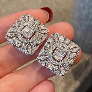 Pendientes de Diamantes en Oro Blanco E4381, Corte Esmeralda, Naturales, Clásicos, Joyería para Mujer - Product Image 3