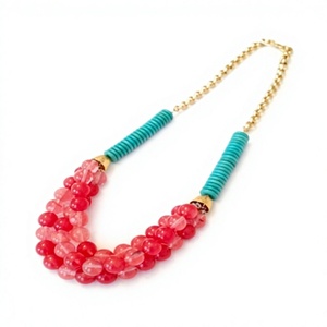 Collier élégant bohème pour femme avec perles en résine rouge et accents turquoise, chaîne plaquée or, bijoux de fête, cadeaux pour femme - Product Image 1