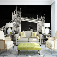 Papier peint moderne en soie imperméable noir et blanc avec vue nocturne sur la Tower Bridge de Londres pour chambre à coucher, salle à manger, appartement, hôtel, salon
