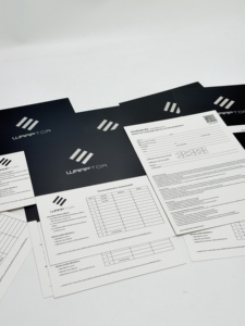 Manuale di Istruzioni Personalizzato con Logo Stampato in Argento, Personalizzabile per Graffiti, Disegno e Scrittura in Più Lingue - Product Image 3