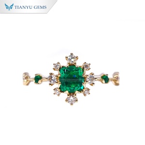 แหวนเพชรทรงกลมและมรกตสังเคราะห์ทรงคุชชั่นทองคำขาว 14K ของ Tianyu Gems สำหรับผู้หญิง สไตล์คลาสสิก โรแมนติก - Product Image 1