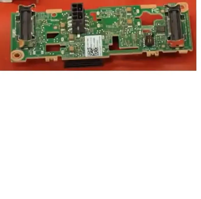 قطعة مكونة من عدة خيارات الخلفية طراز ThinkSystem SR950 V3 4x E3.S EDSFF NVMe PCIe 5.0 رقم المكونات 4XB7A90111
