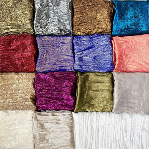 قماش رخيص لامع بختم ساخن قماش على الموضة الأمريكية والأوربية قماش ملابس من الساتان بكشكشة - Product Image 2