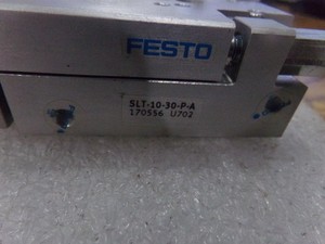 รุ่น PLC: Slt-10-30-p-a มินิสไลด์ หมายเลขชิ้นส่วน: 170556 สินค้าใหม่จากสต็อกเก่าสำหรับสินค้าที่มีการรับประกัน - Product Image 2