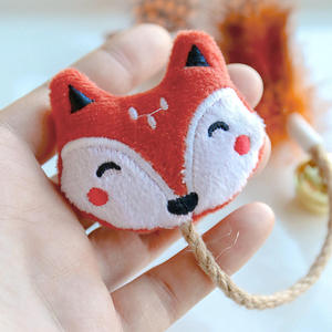 Jouet interactif pour chat en peluche écologique en forme de renard avec clochette à plumes, jouets à mâcher pour chatons - Product Image 5