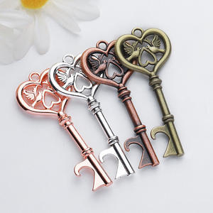 พวงกุญแจที่เปิดขวดรูปหัวใจและนกพิราบแบบกำหนดเองสำหรับงานแต่งงานงานเลี้ยงโปรดปรานสำหรับ<span class=keywords><strong>แขก</strong></span> - Product Image 1