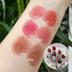 ลิปสติกสีชมพูซาตินน่ารัก ให้ความชุ่มชื้น สีติดทนนาน เนื้อน้ำบางเบา เงางามเหมือนกระจก ใช้ง่าย ไม่ทำให้ปากเป็นคราบ สไตล์เกาหลี - Product Image 3