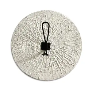소박한 가정 장식 거실 흰색 색상 단면 둥근 나무 열쇠 고리 모자 코트