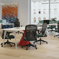 Chaise de bureau ergonomique à dossier moyen en tissu, avec coussin rouge, accoudoirs fixes et pivotante, idéale pour le télétravail – Vente directe usine